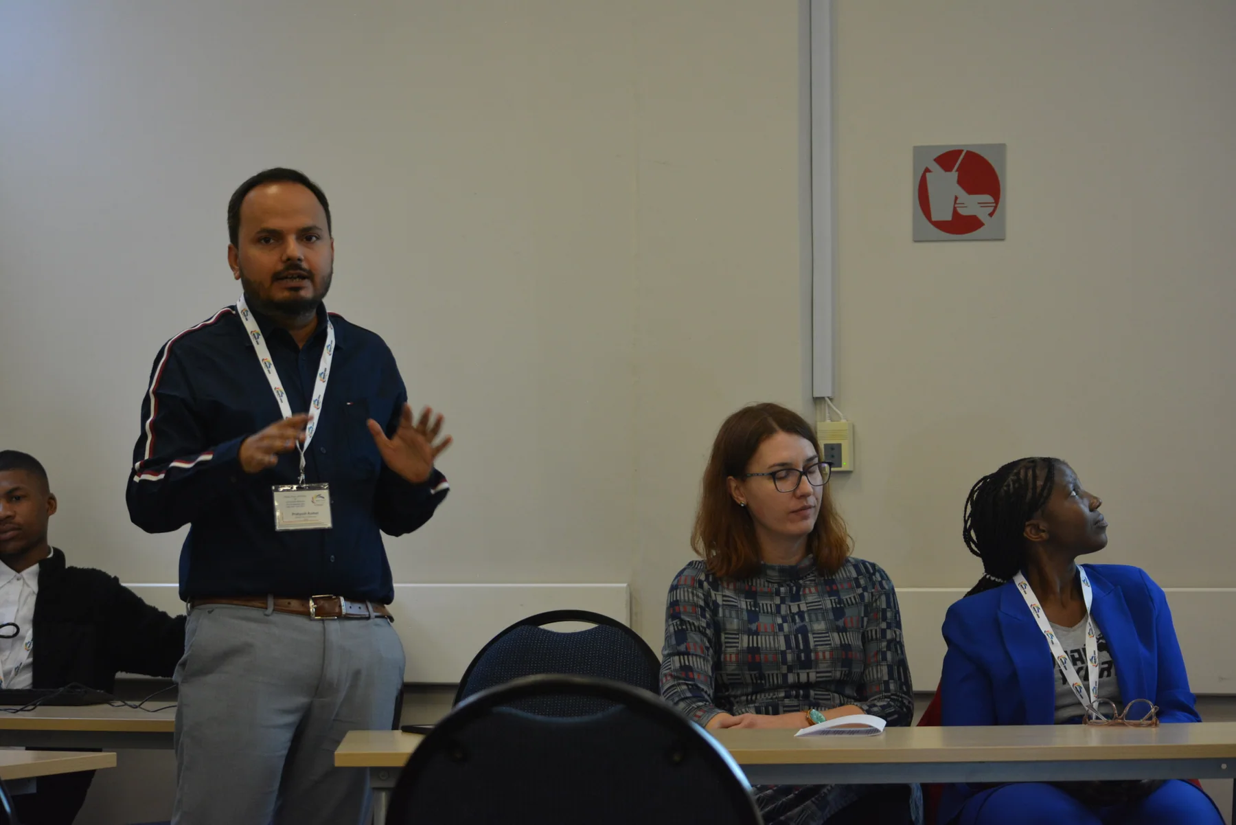 Academic presentation and discussion — International medical education